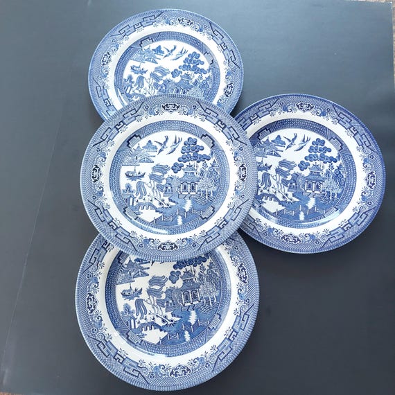 Set of 4 Vintage Blue Willow Chinoiserie Transferware Dinner Plates