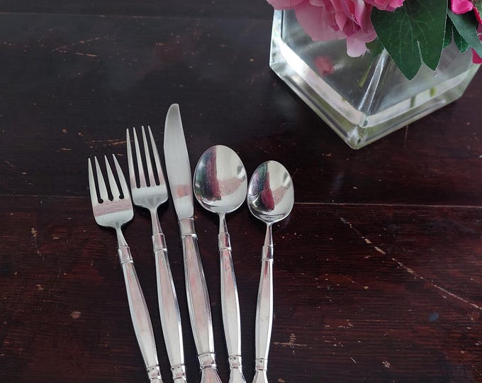 20-Piece Oneida Act 1 Glossy Stainless Classic Mood Cube Flatware Set for 4 - Made in USA