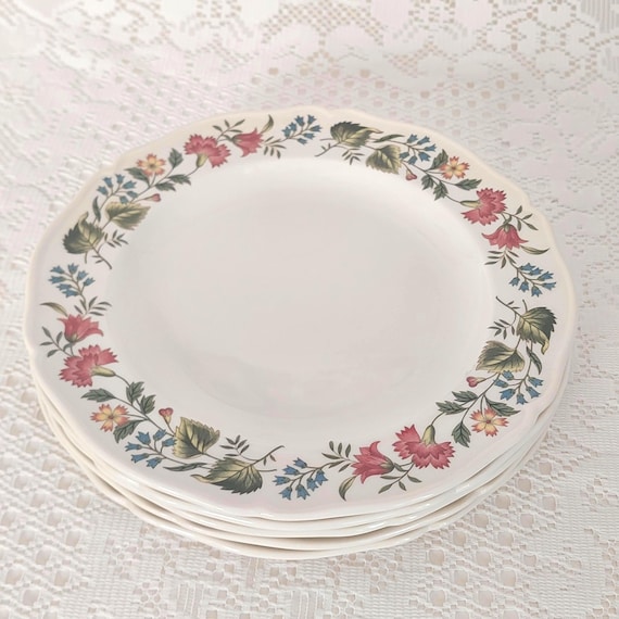 Set of 5 Wedgwood Derwent Salad Plates - 8 inch Vintage English China, 1960s