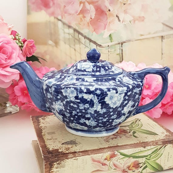 Vintage Blue & White Chelsea Art Pottery Chintz Teapot - Floral