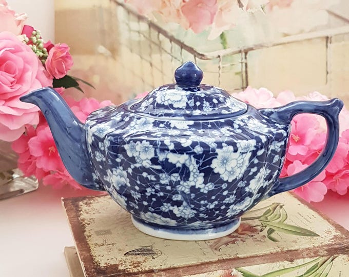 Vintage Blue & White Chelsea Art Pottery Chintz Teapot - Floral Tea Accessory for Afternoon Tea