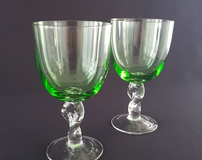 Large Green Blown Glass Wine Goblets, 20oz, Set of 2, Green Bowl with Thick Clear Twisted Stem