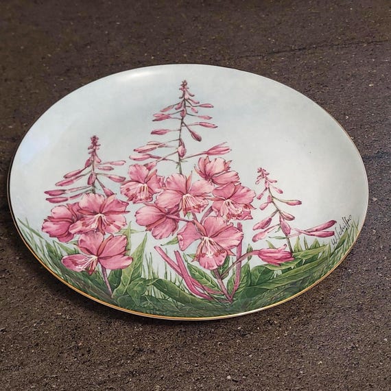 Yukon Fireweed Sunrise Bone China Collector Plate Provincial Territorial Floral Emblems Canada Souvenir