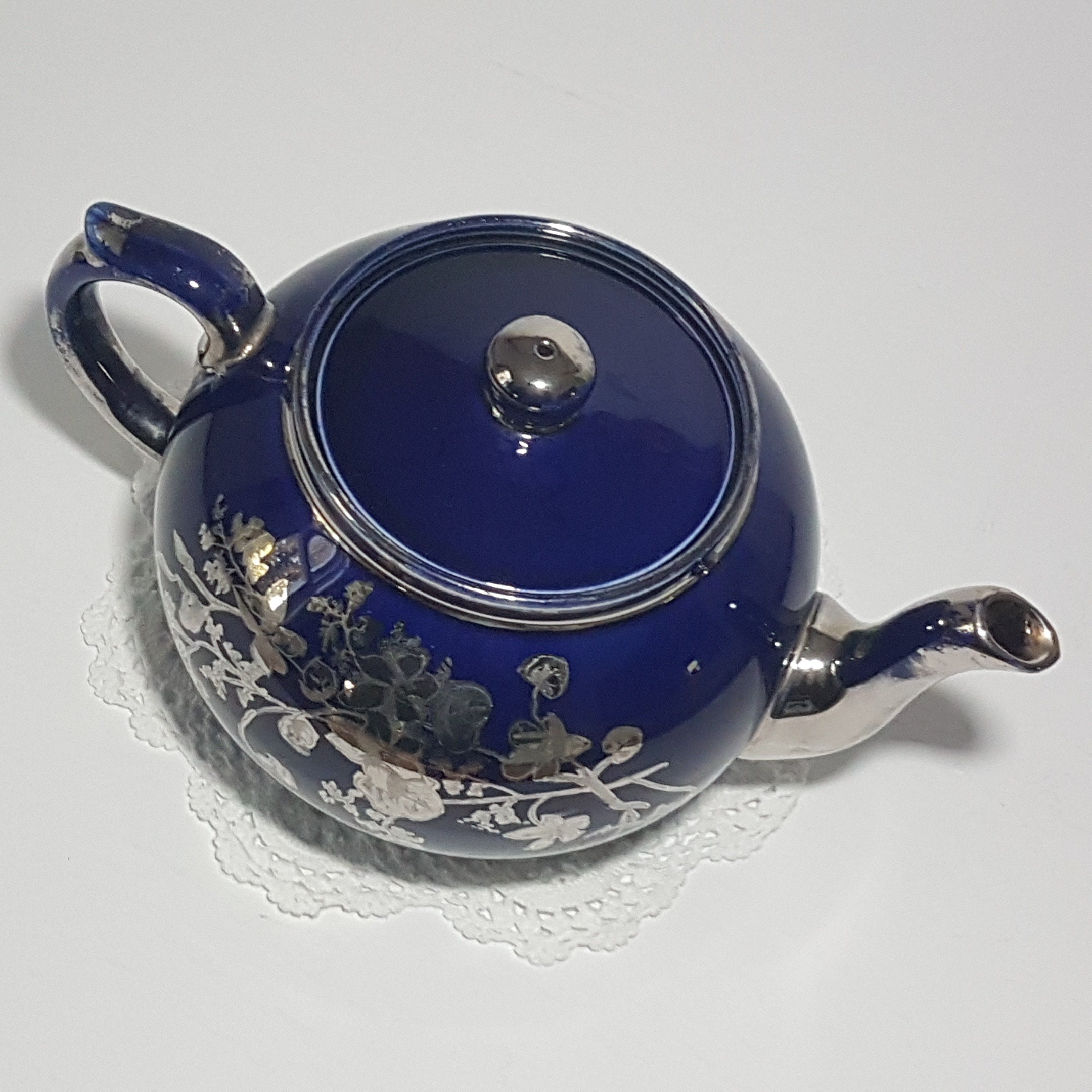 Gibson England Vintage Teapot, Full Size, VIOLET with Silver Lusterware