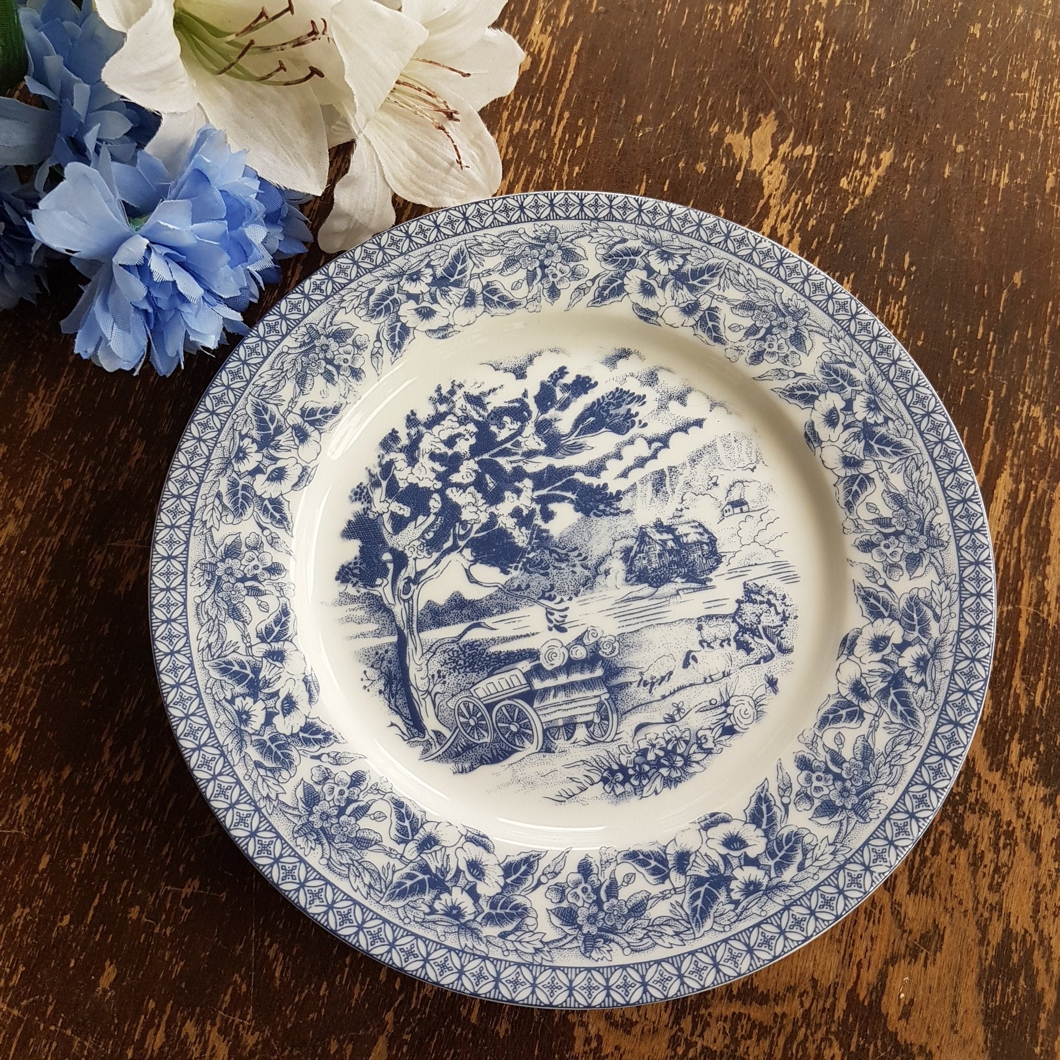 180 Degrees Busy Bees Melamine Plates - Set Of Four Uganda