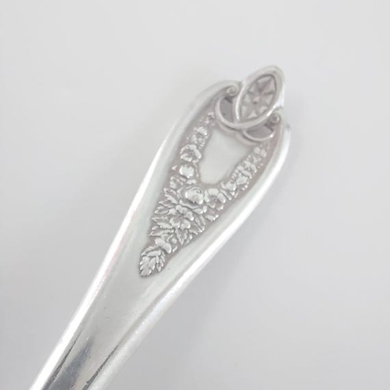 Rogers Bros XS Triple Silver Plate Cutlery Set: 12pc Antique Flatware