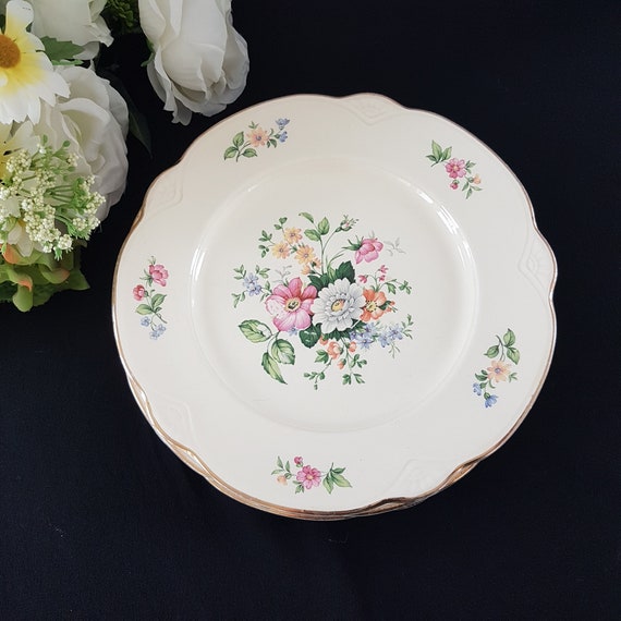 4pc Homer Laughlin SPRINGTIME Dinner Plates Virginia Rose Shape 9.5 Inch 1950s