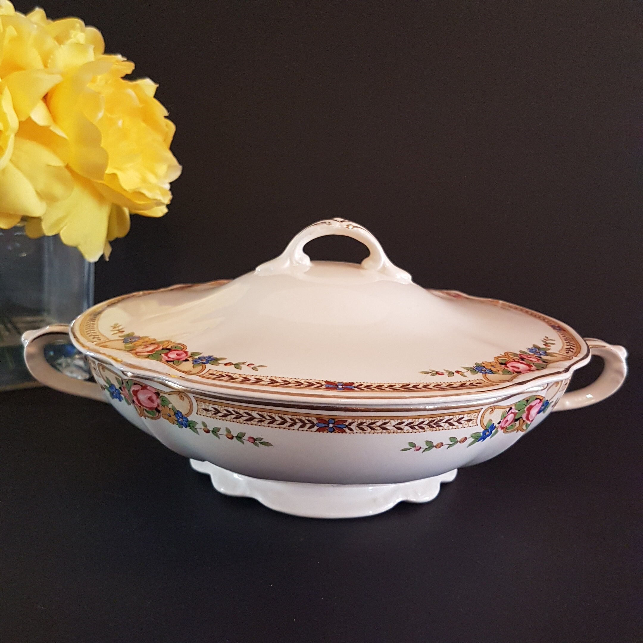 Kitchen & Dining J & G Meakin England Covered Serving Bowl Home & Living