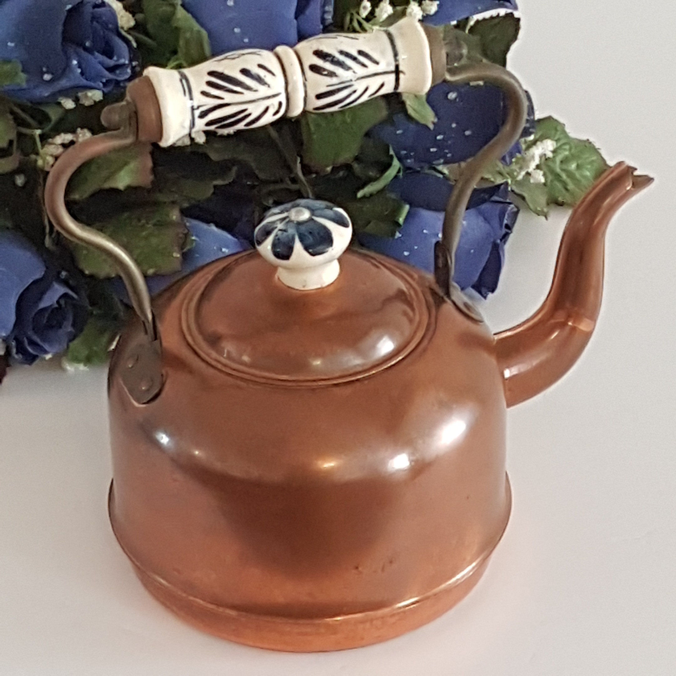 Vintage Copper Tea Kettle with Delft Blue Porcelain Handle & Knob, 5