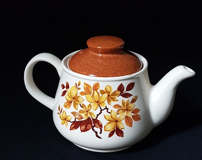 Vintage Sadler Teapot, Full Size, 5 Cups, Yellow Flowers, Brown Leaves, Brown Speckled Lid,  Made in England, 1970s