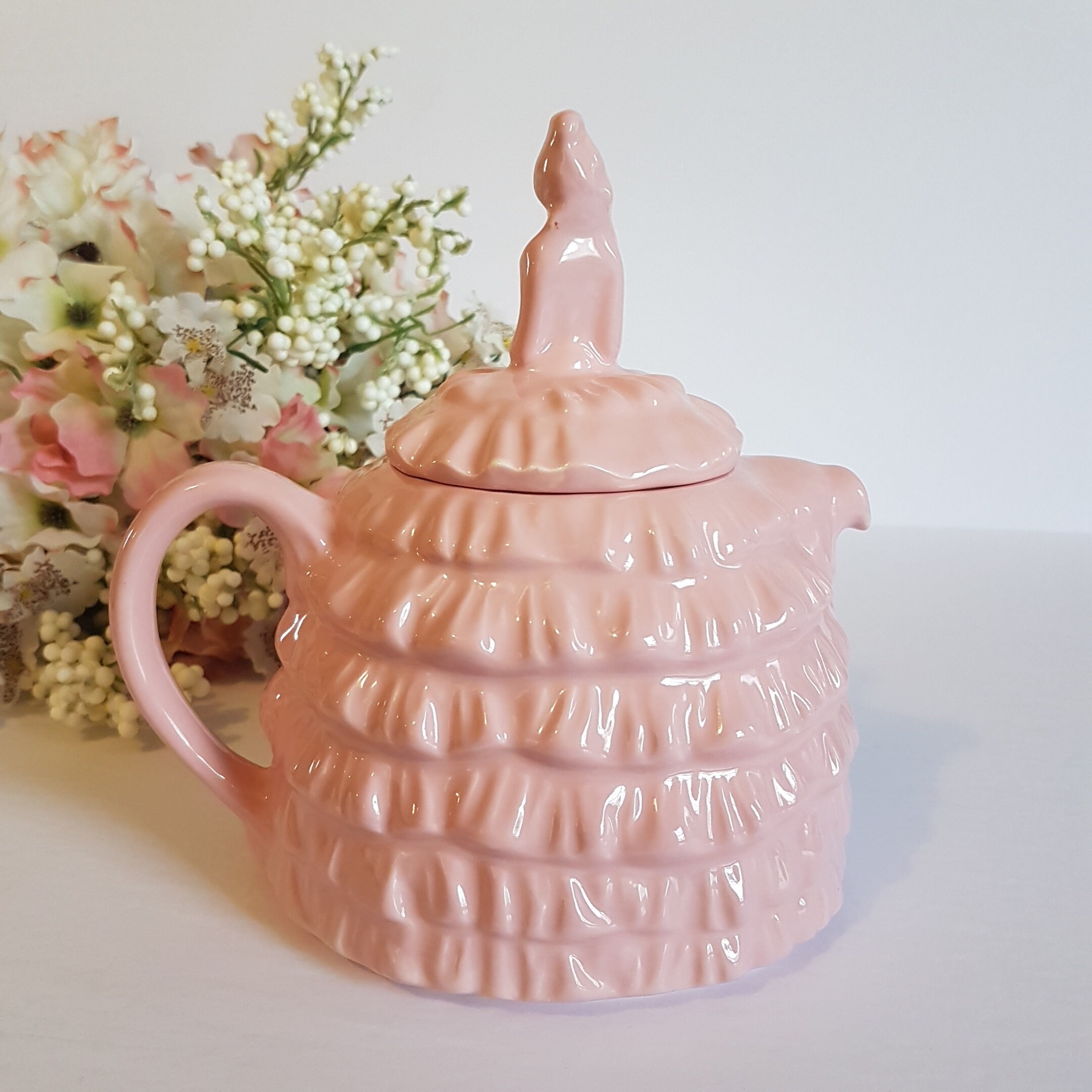 Vintage Sadler Ye Daintee Ladyee Teapot, Crinoline Lady, Glossy Light