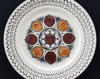 4pc Vintage Broadhurst Ironstone Dinner Plates: Kathie Winkle OCTOBER Design