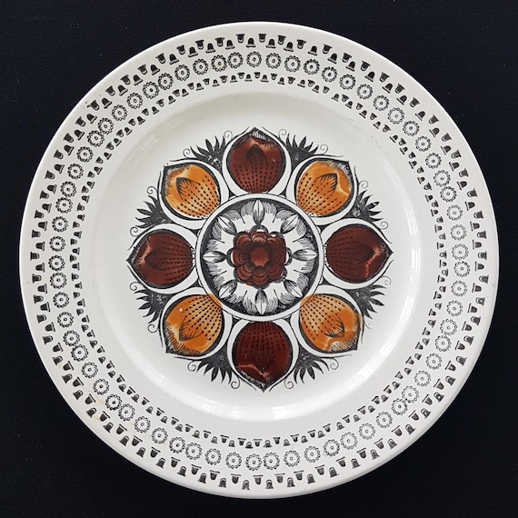 Vintage Broadhurst Ironstone Plates: Kathie Winkle October Design, Mid-Century English Dinnerware (Set of 4)