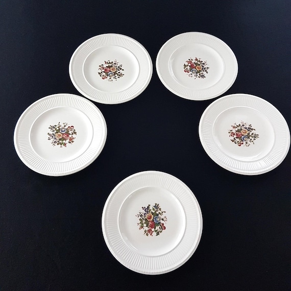 Vintage Wedgwood Edme Conway Plates, Set of 5, Floral Creamware
