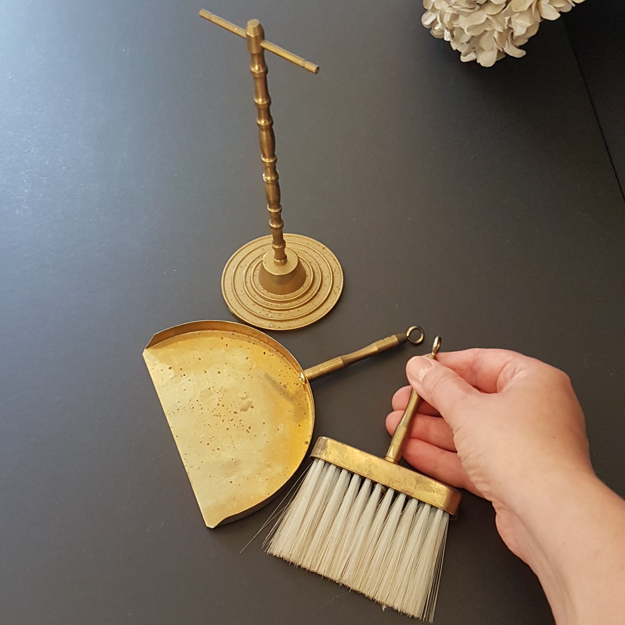 Pantry Table Crumb Brush – Farmhouse Pottery