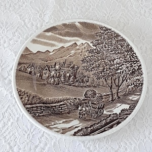 Vintage braune Transferware Salatteller: Wood & Sons Westmorland, englische Dorfszene