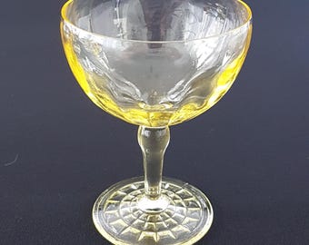 1930s Anchor Hocking Topaz Yellow Uranium Glass Champagne Coupes