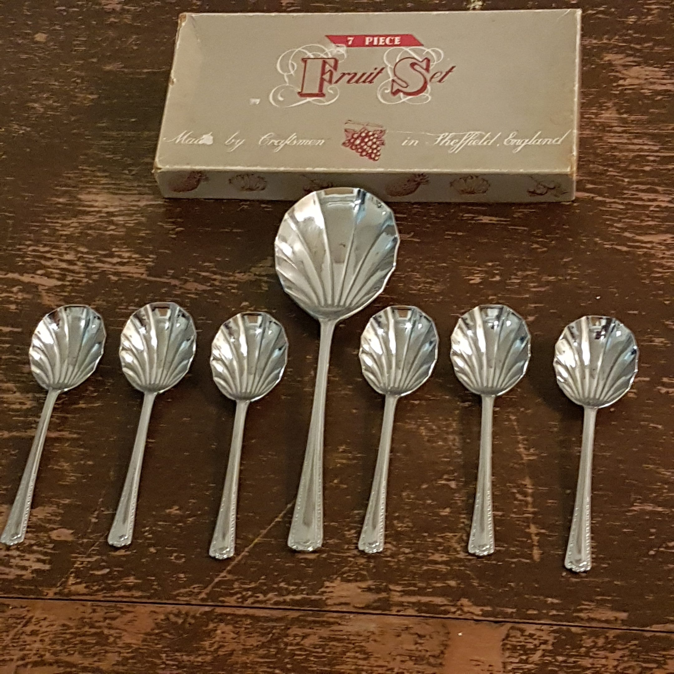 【Oneida】 メロンフォルムのティーサービス 4点 Amazon.com: Oneida Moda Teaspoons, Set of 4,Silver