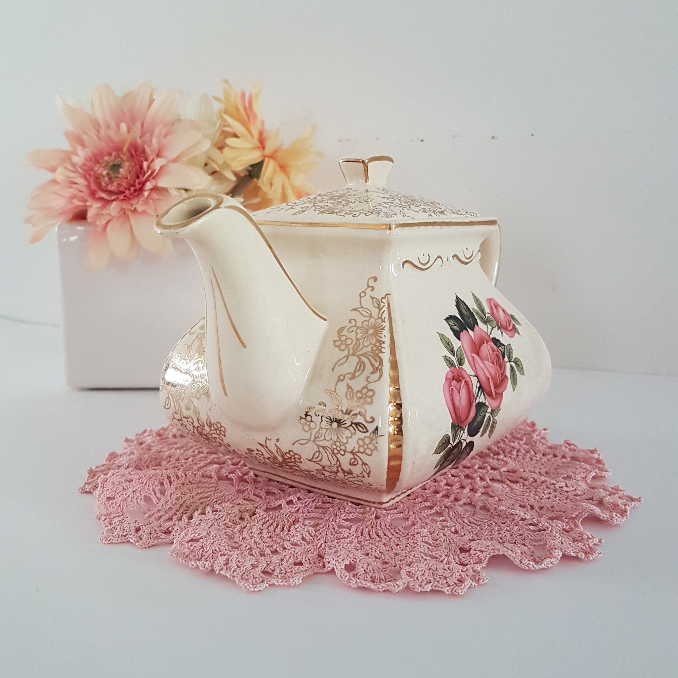 5 cup Ellegreave Heatmaster Teapot Pink Rose Gold Chintz Gold Trim English Earthenware Burslem England Vintage English Teapot