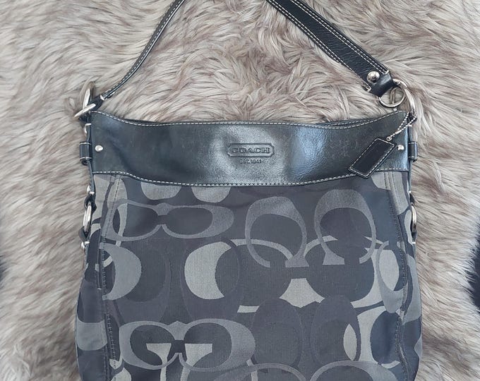Vintage COACH Black Zoe Gray Optics Signature Shoulder Bag Purse F14710