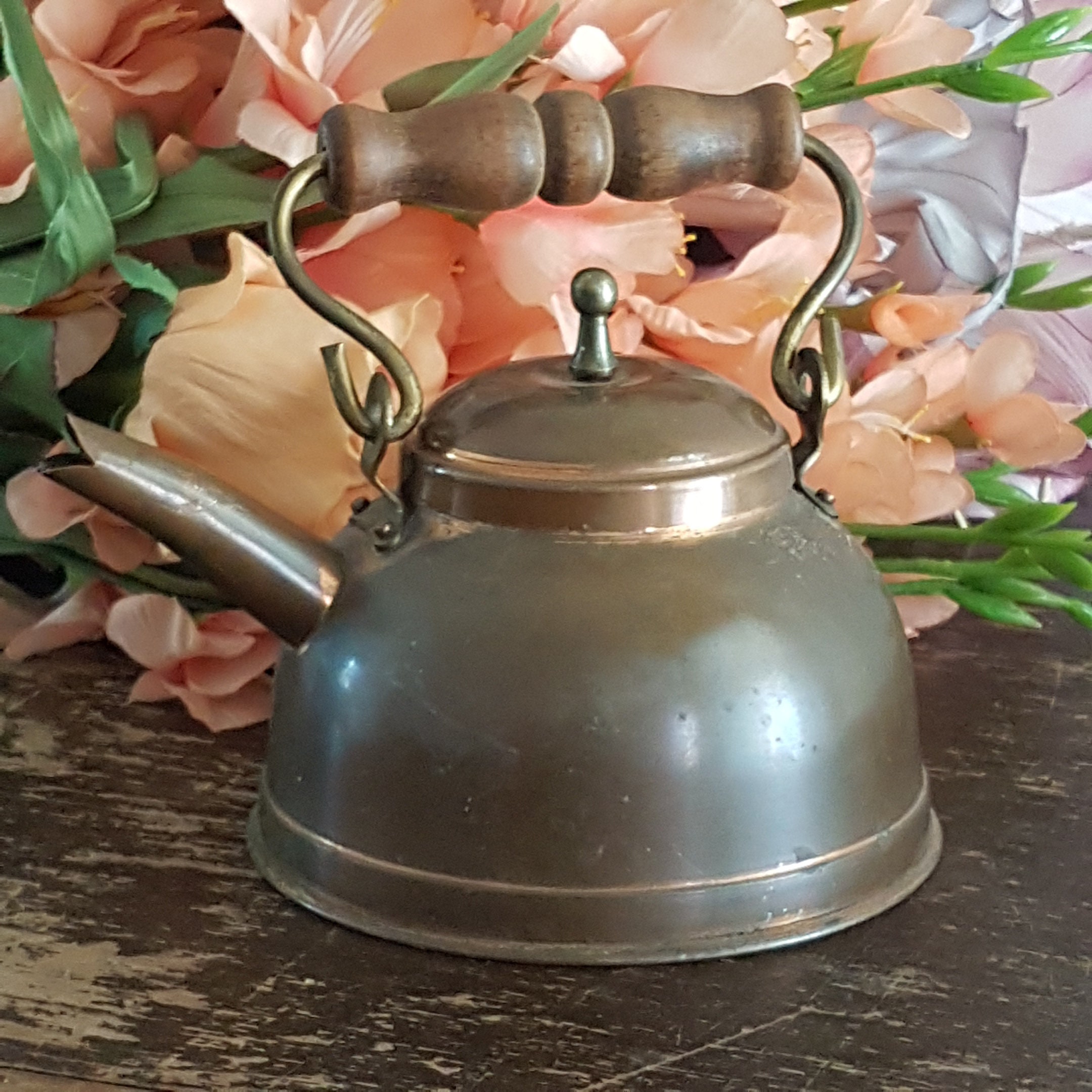 Vintage Copper Tea Kettle, Stovetop, Made in England, Brown Wooden