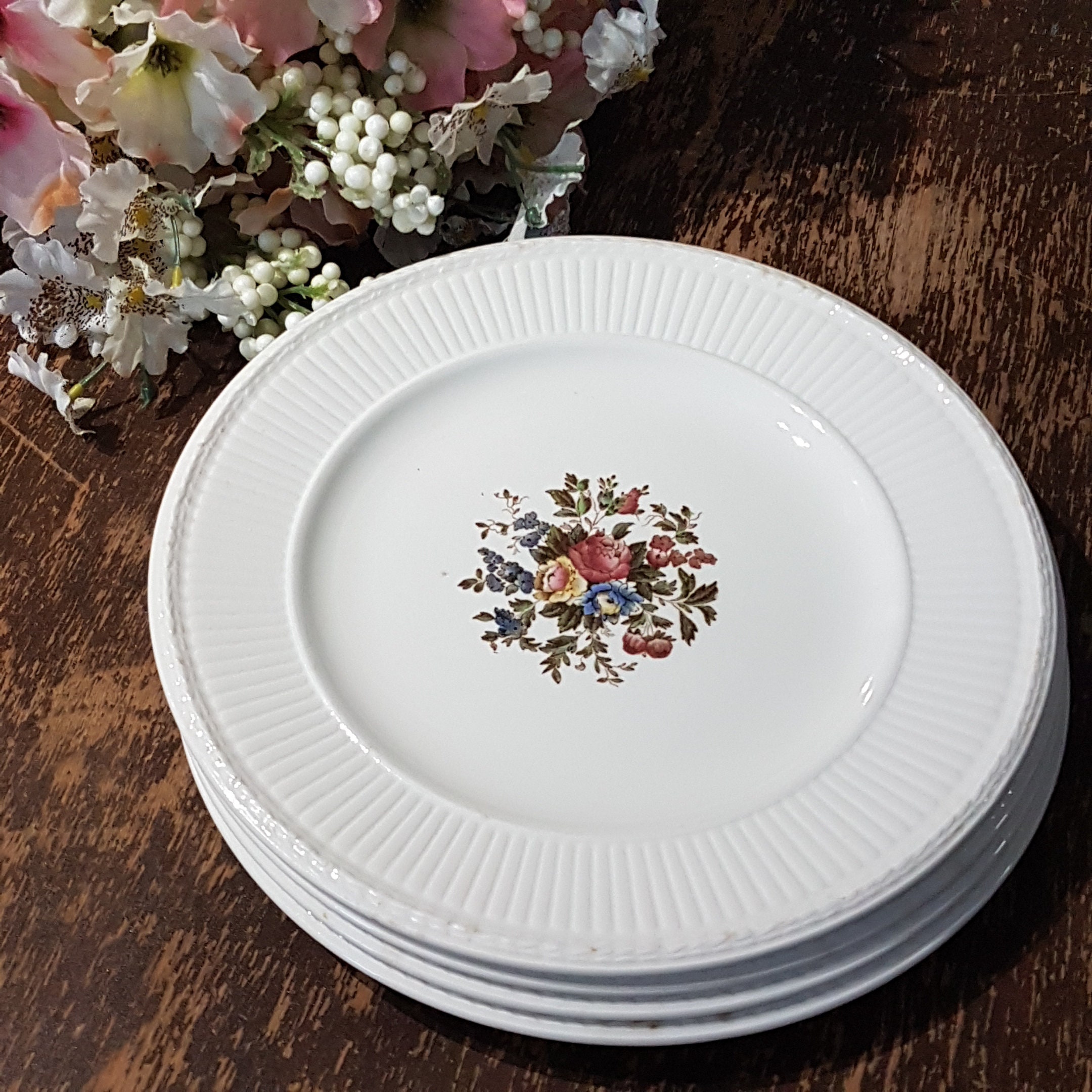Wedgwood Edme CONWAY AK8384, 8 Inch Plates, Set of 4, Vintage Creamware