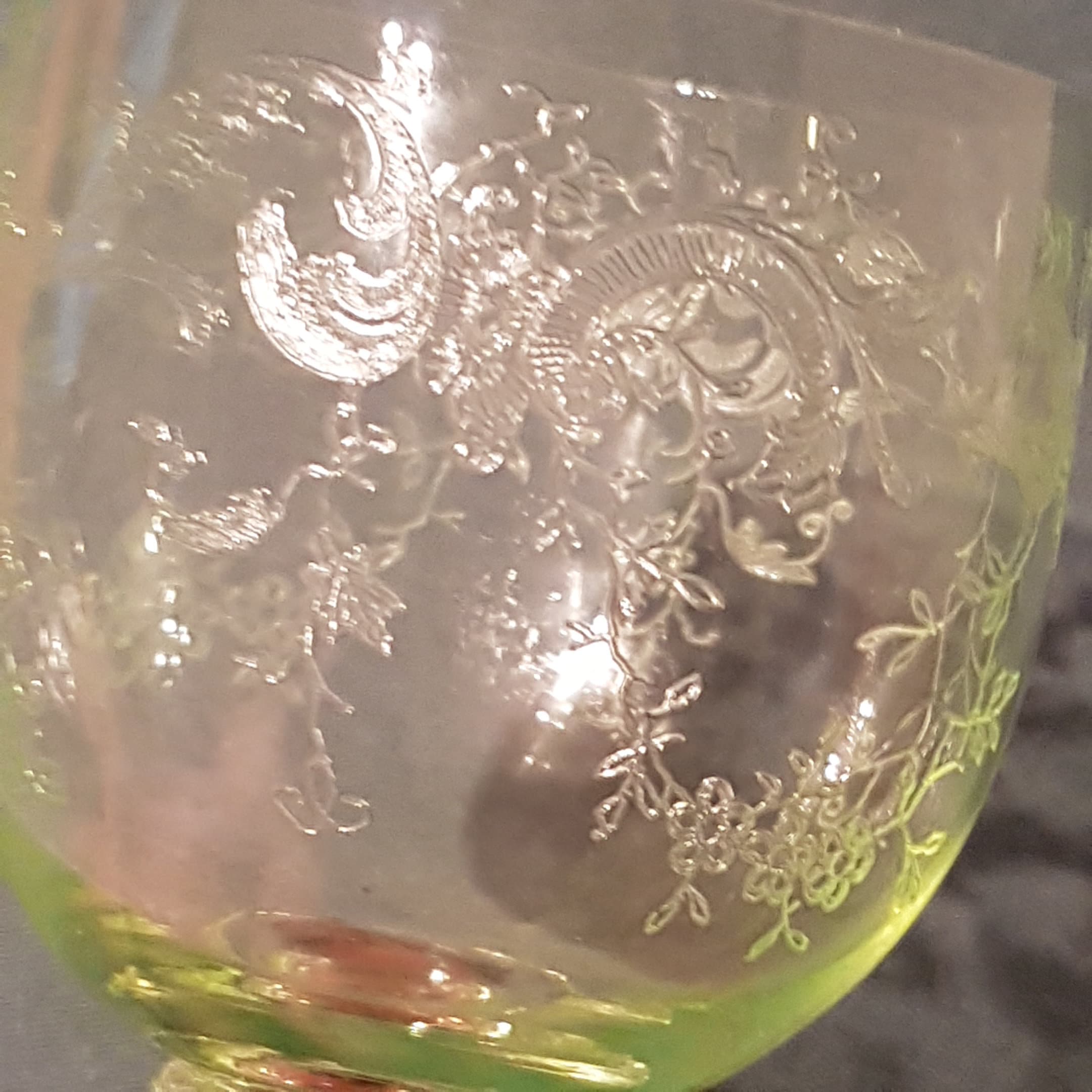 Set of 4 Green Etched Wine Glasses, Vintage Stemware, Vintage Wine