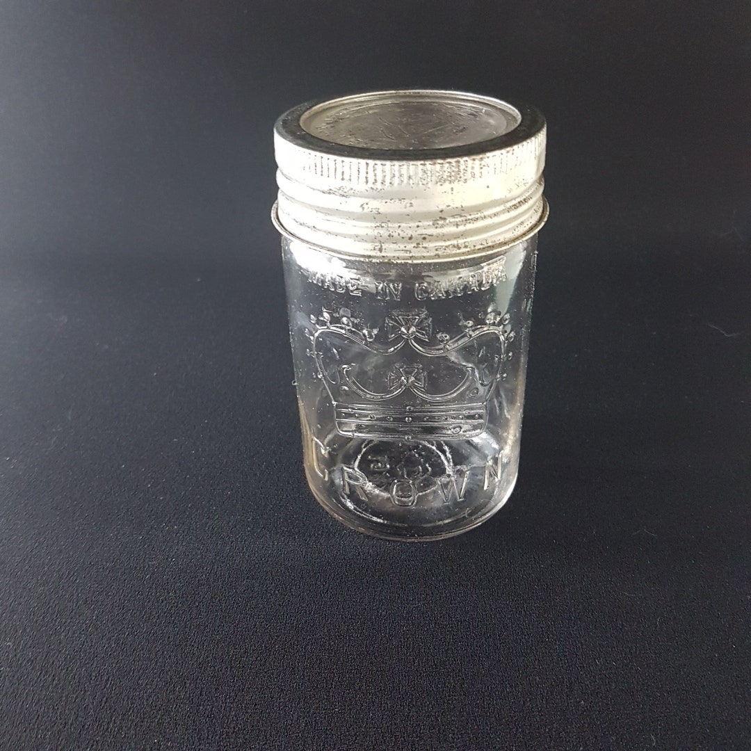1945 Crown Mason Jar With Glass Lid, Vintage Clear Glass Pint Canning