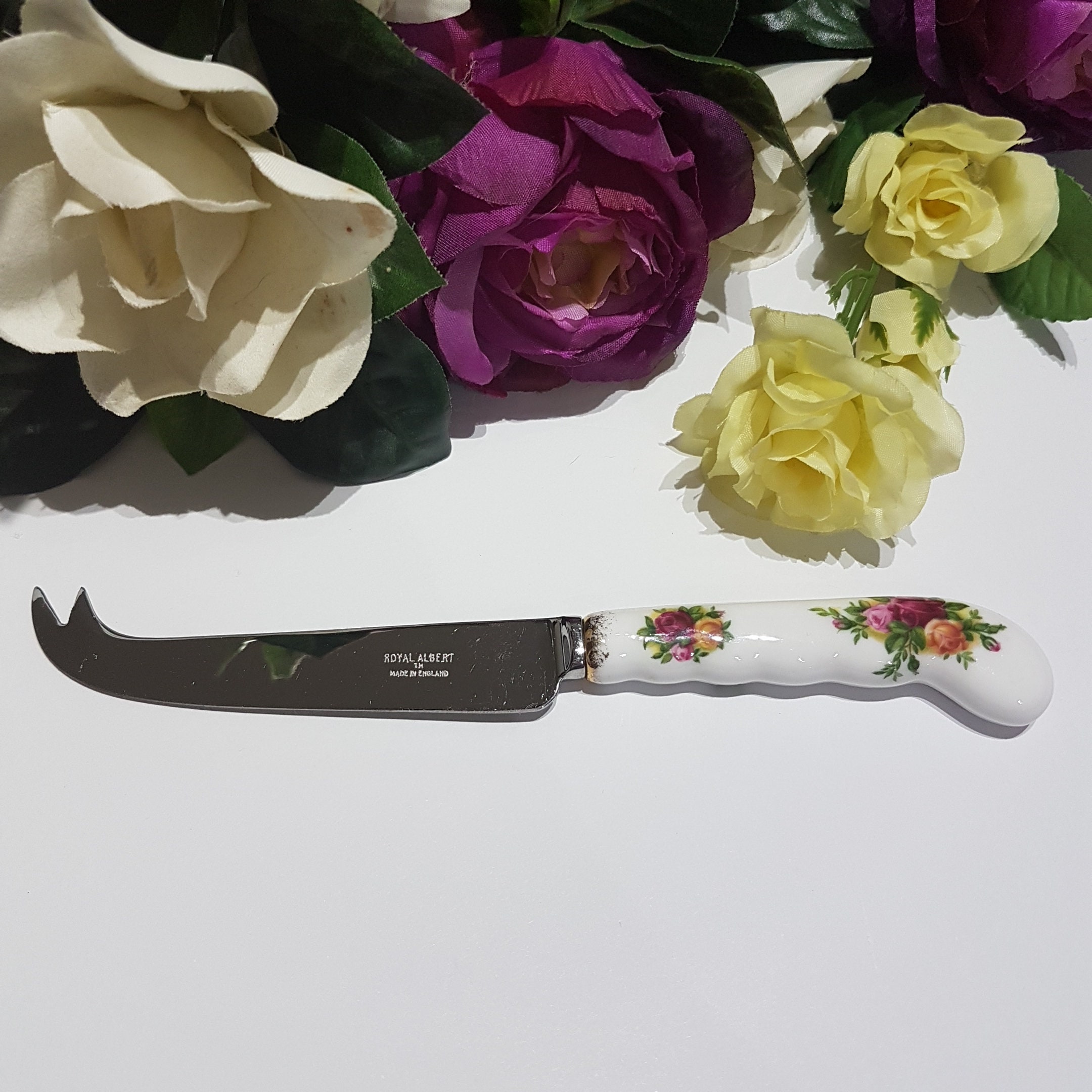Vintage Royal Albert Old Country Roses Cheese Knife, English Bone China