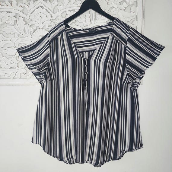 Elegant Plus Size Black Striped Flutter Sleeve Blouse for Office, Casual Wear - 2X