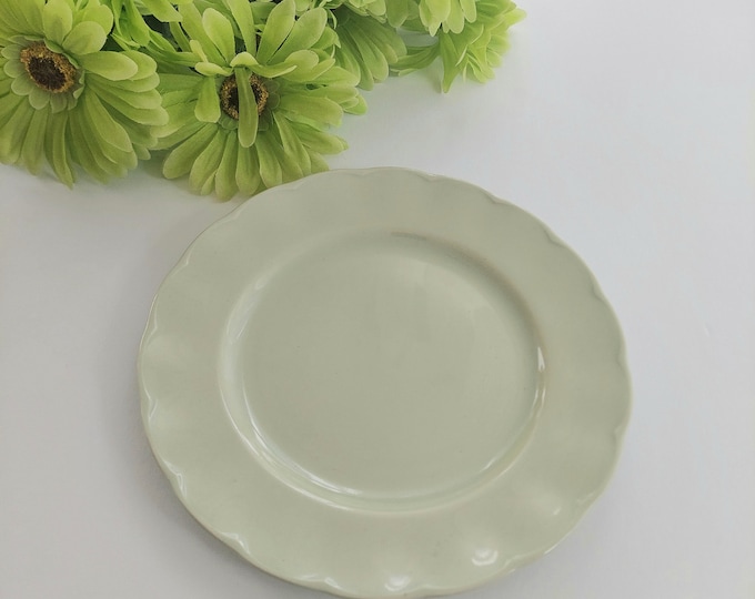 WH Grindley ALMOND PETAL, Set of 4 Vintage Sage Green Petal Ware, 8 inch Salad Plates