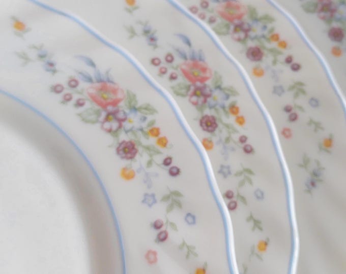 Arcopal Victoria Floral Glass Salad Plates Set of 4 Vintage French Milk White Dishware