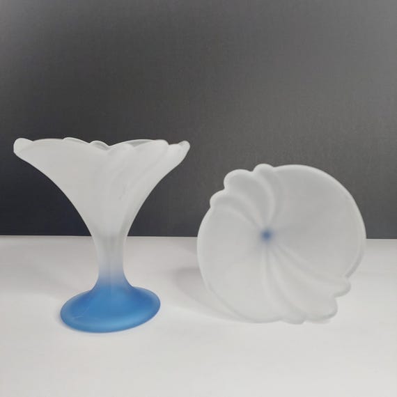 Italian Borgonovo Blue Tulip Frosted Glass Sundae Glasses - Dessert Bowls