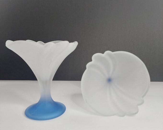 Italian Borgonovo Blue Tulip Frosted Glass Sundae Glasses - Dessert Bowls