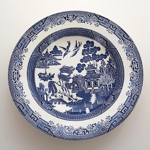 Blue Willow Churchill England 11 inch Pasta Serving Bowl Blue and White Decorative Fruit Bowl