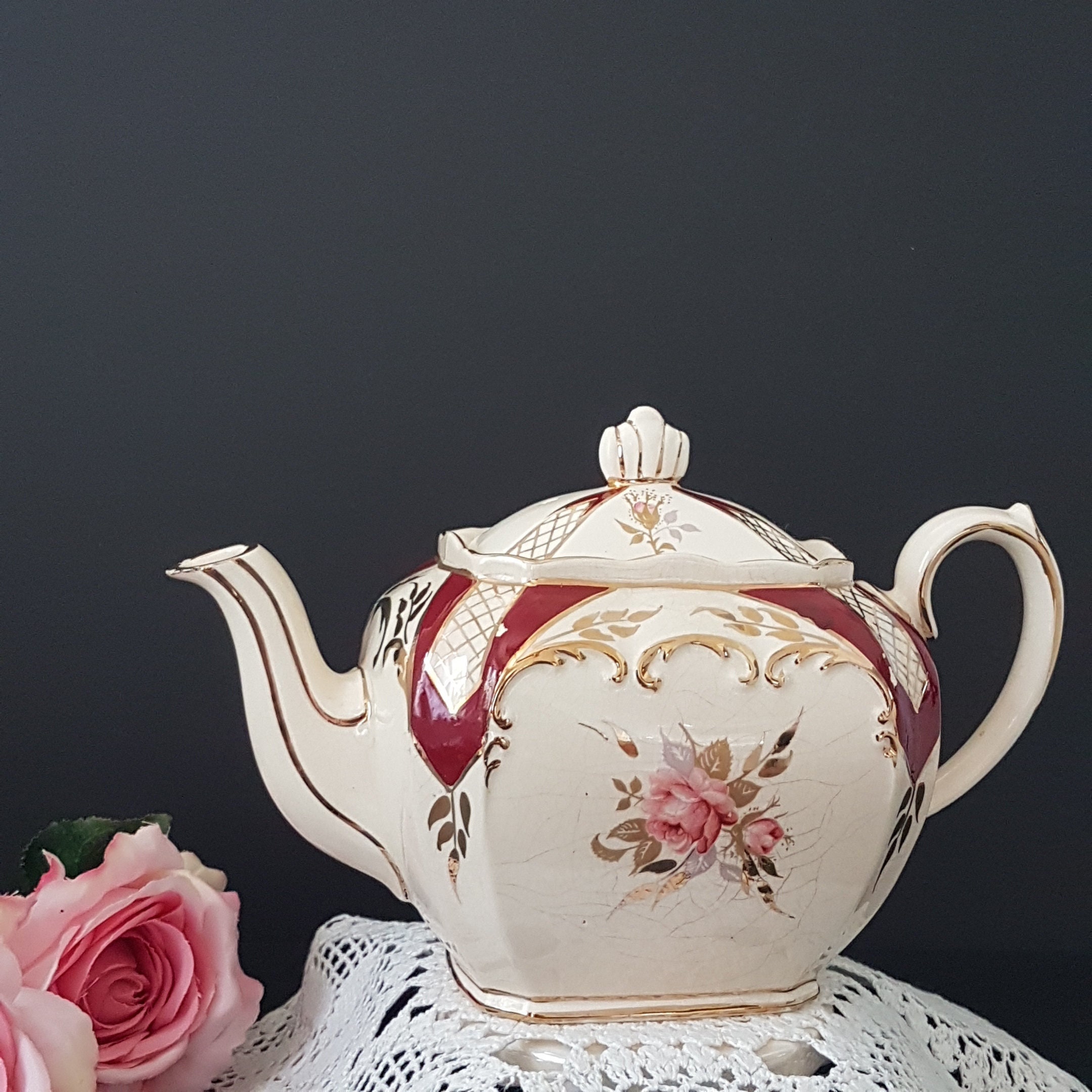 Pink Cube Sadler Tea Pot, Full 4 Cup Capacity, Cubed Teapot 18240 – The  Vintage Teacup