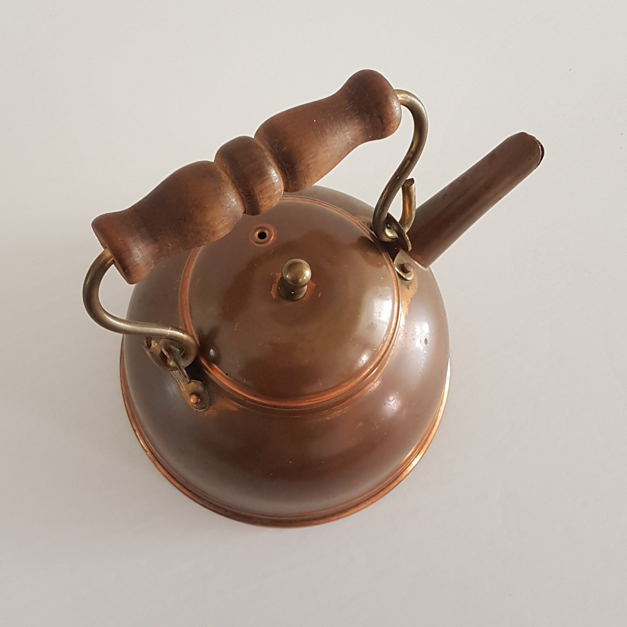 Vintage Copper Tea Kettle, Stovetop, Made in England, Brown Wooden