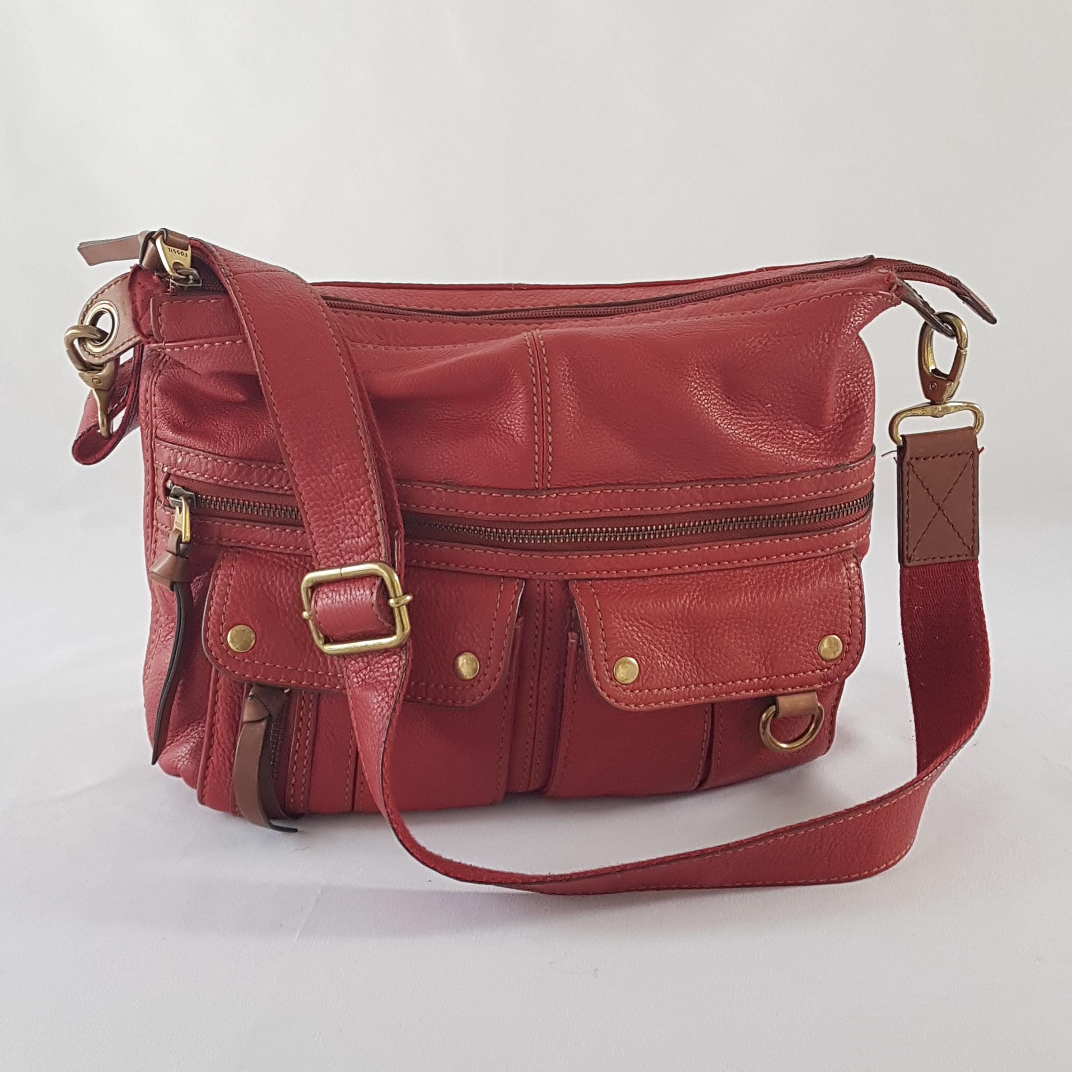Vintage Fossil Red Leather Crossbody Bag with Adjustable Shoulder Strap