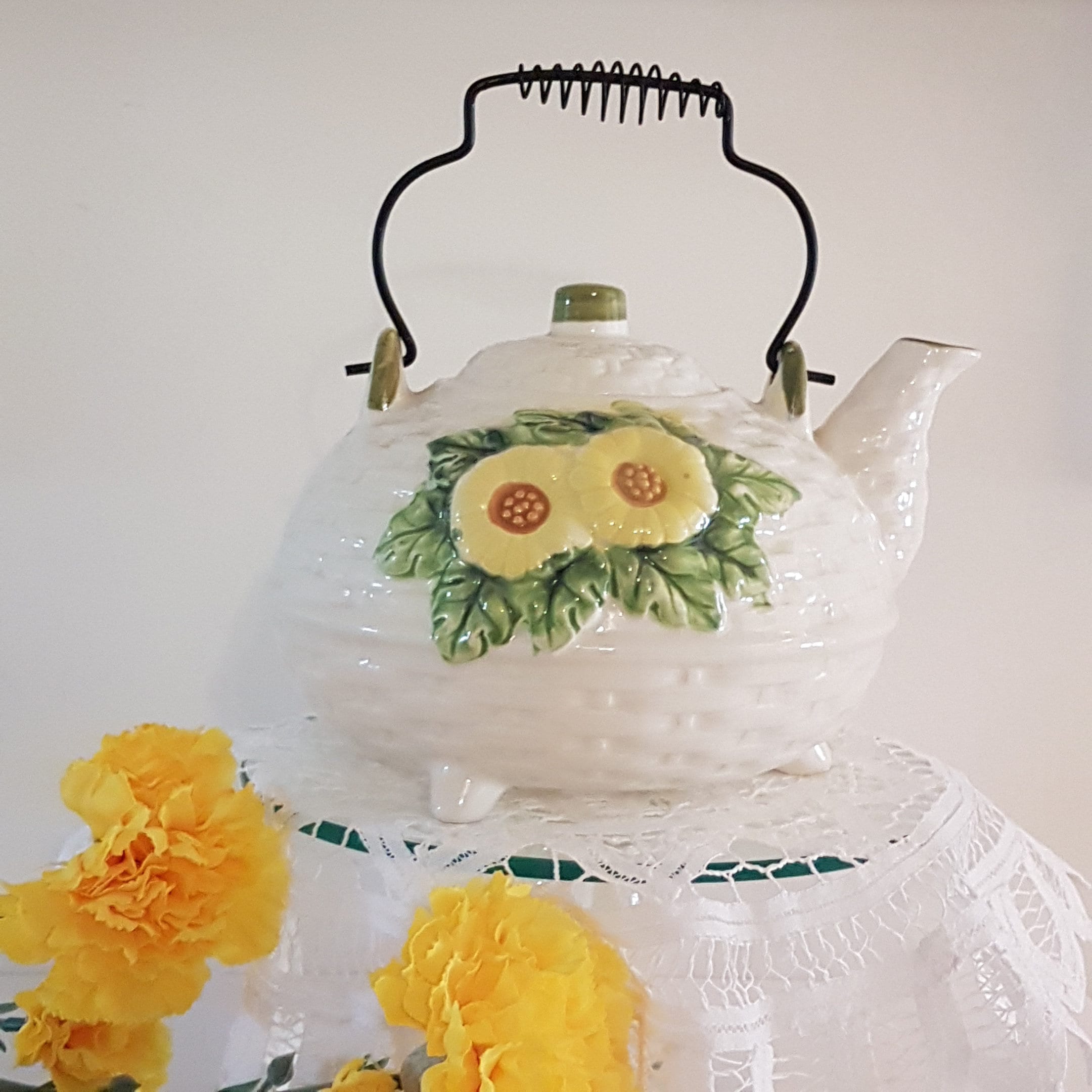 Vintage Hand Painted Basket Weave Teapot, Black Metal Handle, 5 to 6