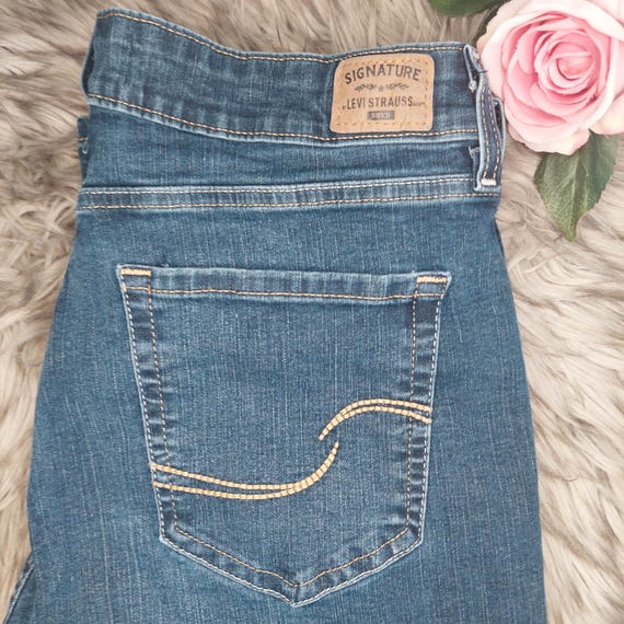 Levi Strauss Signature Gold Women's Mid Rise Jeans Straight Leg 31 x 34
