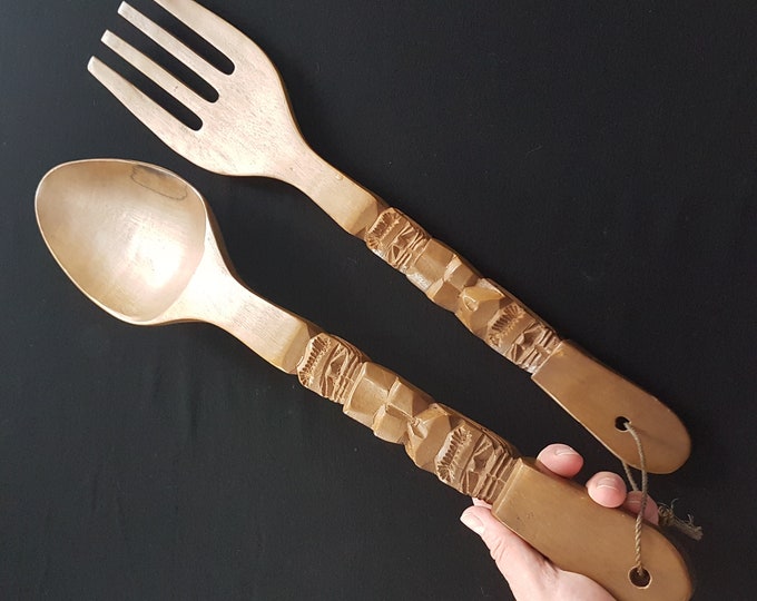 Wood Carved Giant Fork & Spoon, 21 Inch Vintage Large Tiki Totem Fork Spoon, Large Wooden Spoon Fork, Kitchen Decor, Wall Hanging