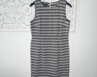 Mario Serrani Geometric Print Sleeveless Sun Dress Black White Size 12 Vintage Summer Fashion