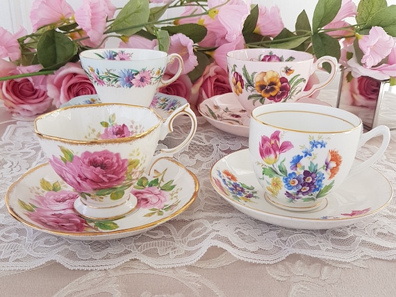 LOT de 4 tasses à thé et soucoupes dépareillées, porcelaine anglaise  vintage en vrac, goûter, douche nuptiale, baby shower, tasses à thé roses -   France