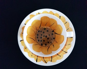 Vera Neumann Hand Painted Sunflower Tea Cup and Saucer, 10 Available, Island Worcester, Made in Jamaica, 1960s