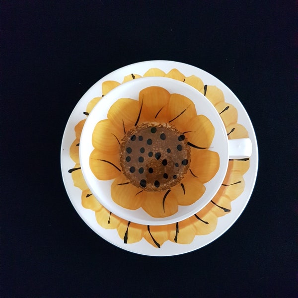 Vera Neumann Hand Painted Sunflower Tea Cup and Saucer, 10 Available, Island Worcester, Made in Jamaica, 1960s