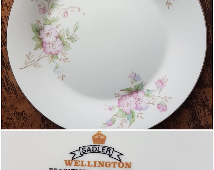 Sadler Wellington Traditional Ivory China, 7 Inch Vintage Plates, Set of 5, Pale Pink Purple Flowers, Gold Edge