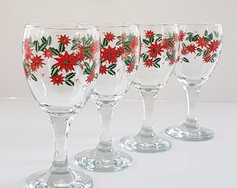 Vintage Poinsettia Glass Goblet Set: Festive 4pc Christmas Cocktail Glasses for Holiday Entertaining