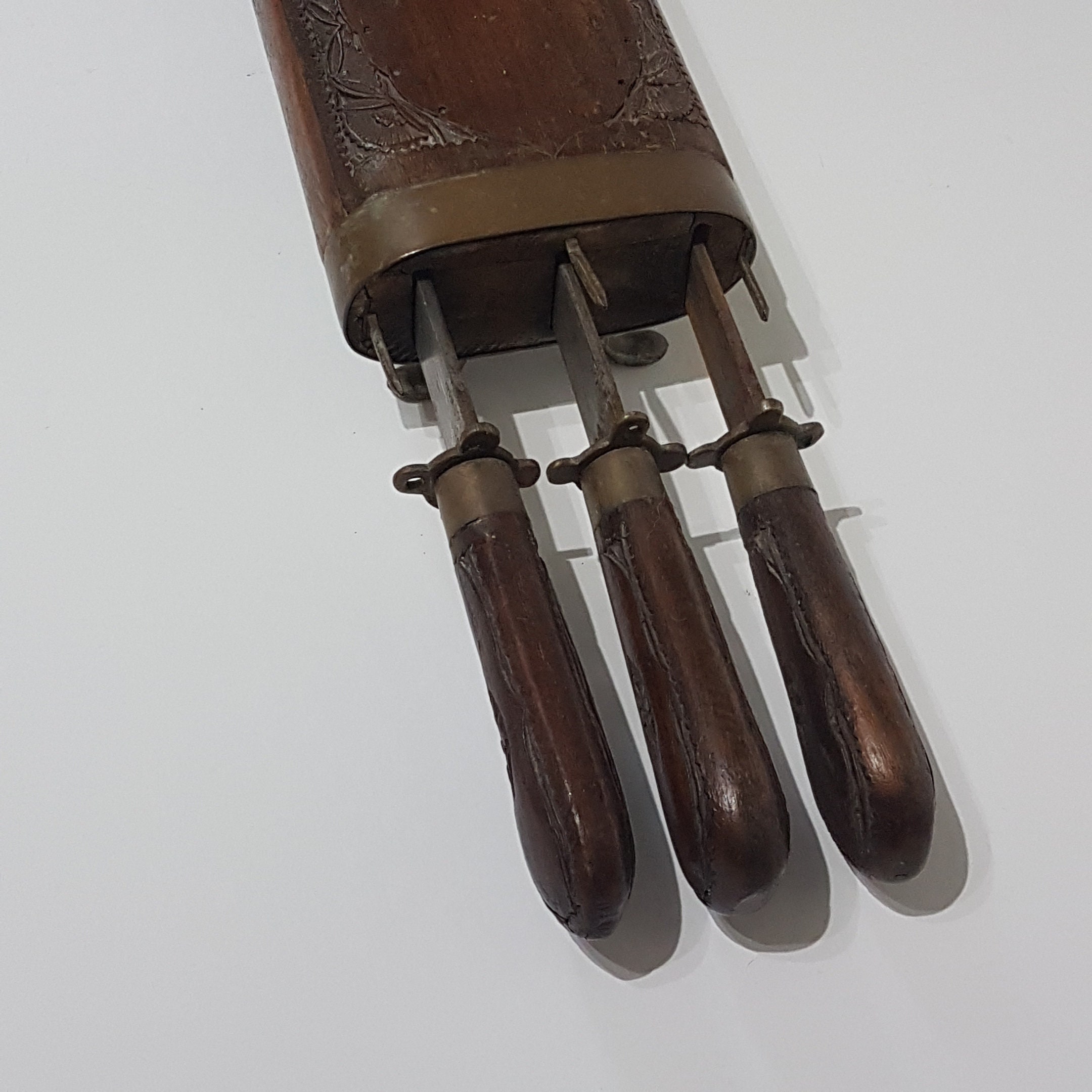 knife block set with steak knives