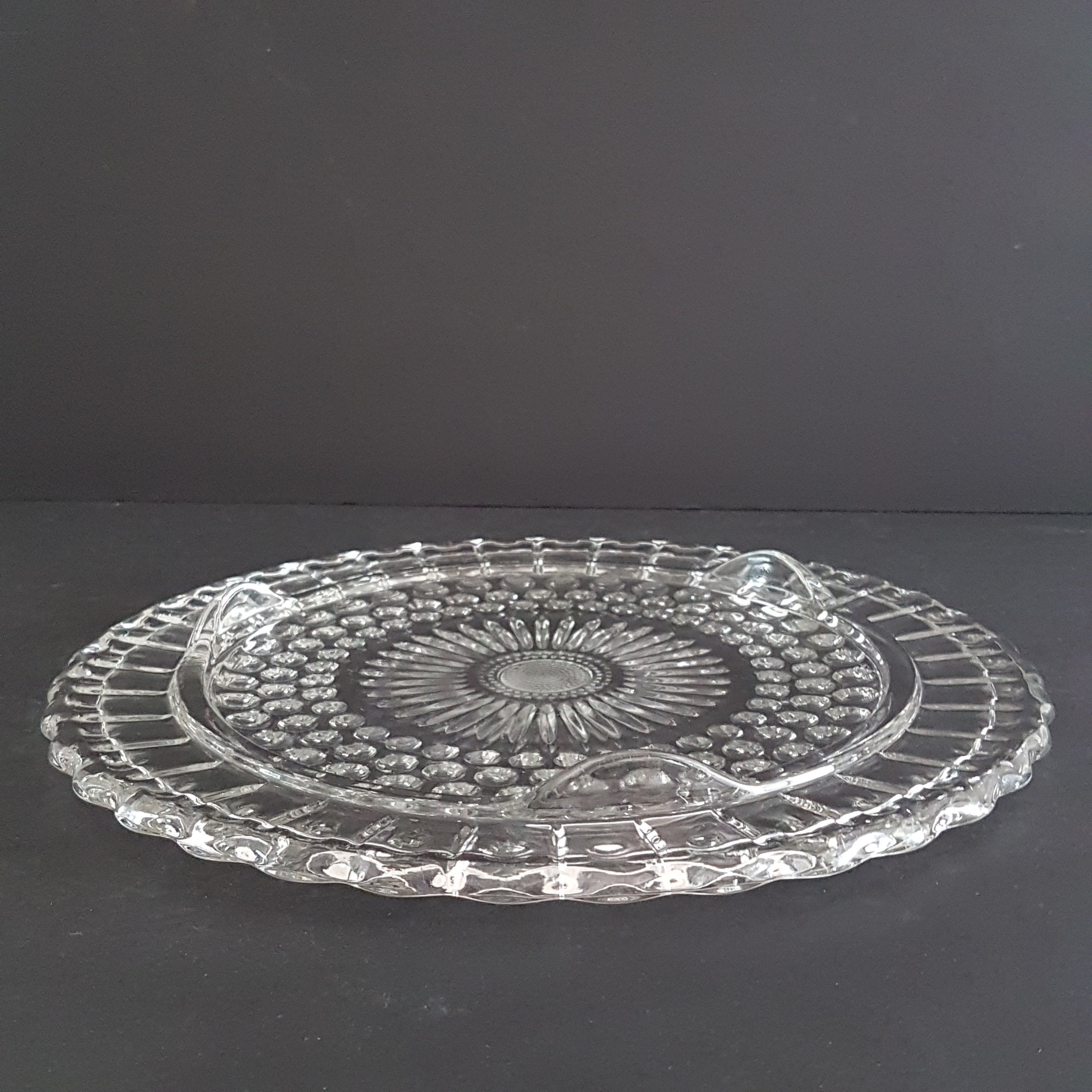 Vintage Footed Glass Cake Plate With Bubble Dots Sunflower Etsy vintage-sheffield-platter-silver-plated-serving-tray-made-in-usa
