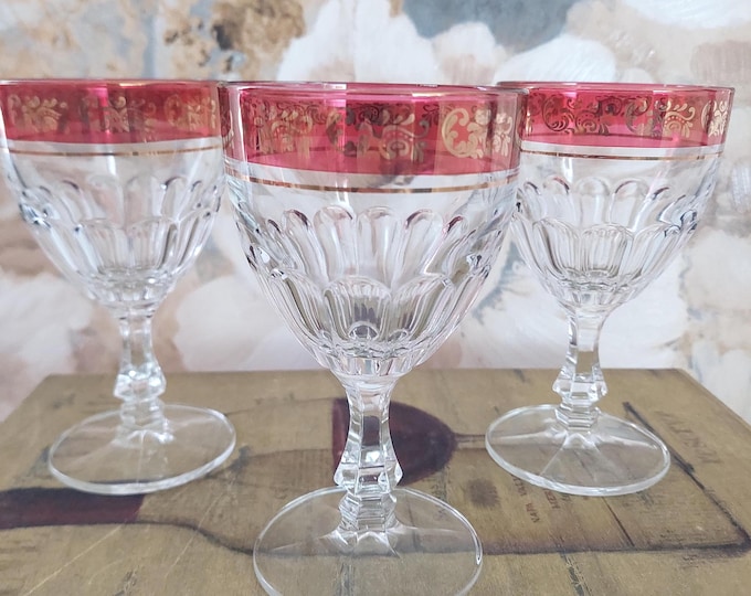 Vintage Kings Crown Thumbprint Cordial Glasses 6oz Red Flashing Gold Scrolls